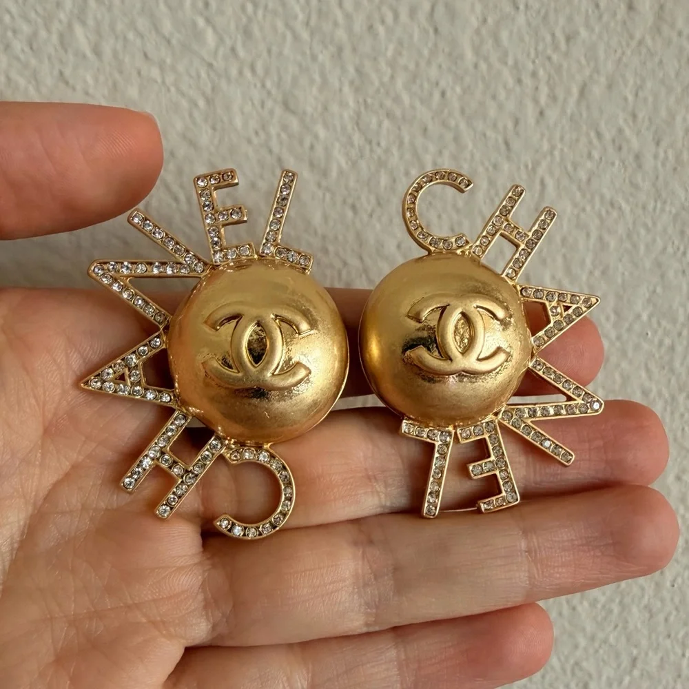 ☀️ Vintage Chanel Rhinestone Logo Statement Clip-On Earrings✨
